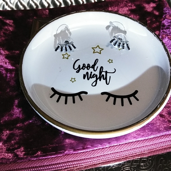 👁️NEW CHIC CRYSTAL💎👁️"LINER&LASHES"STUD EARRING - Picture 3 of 8